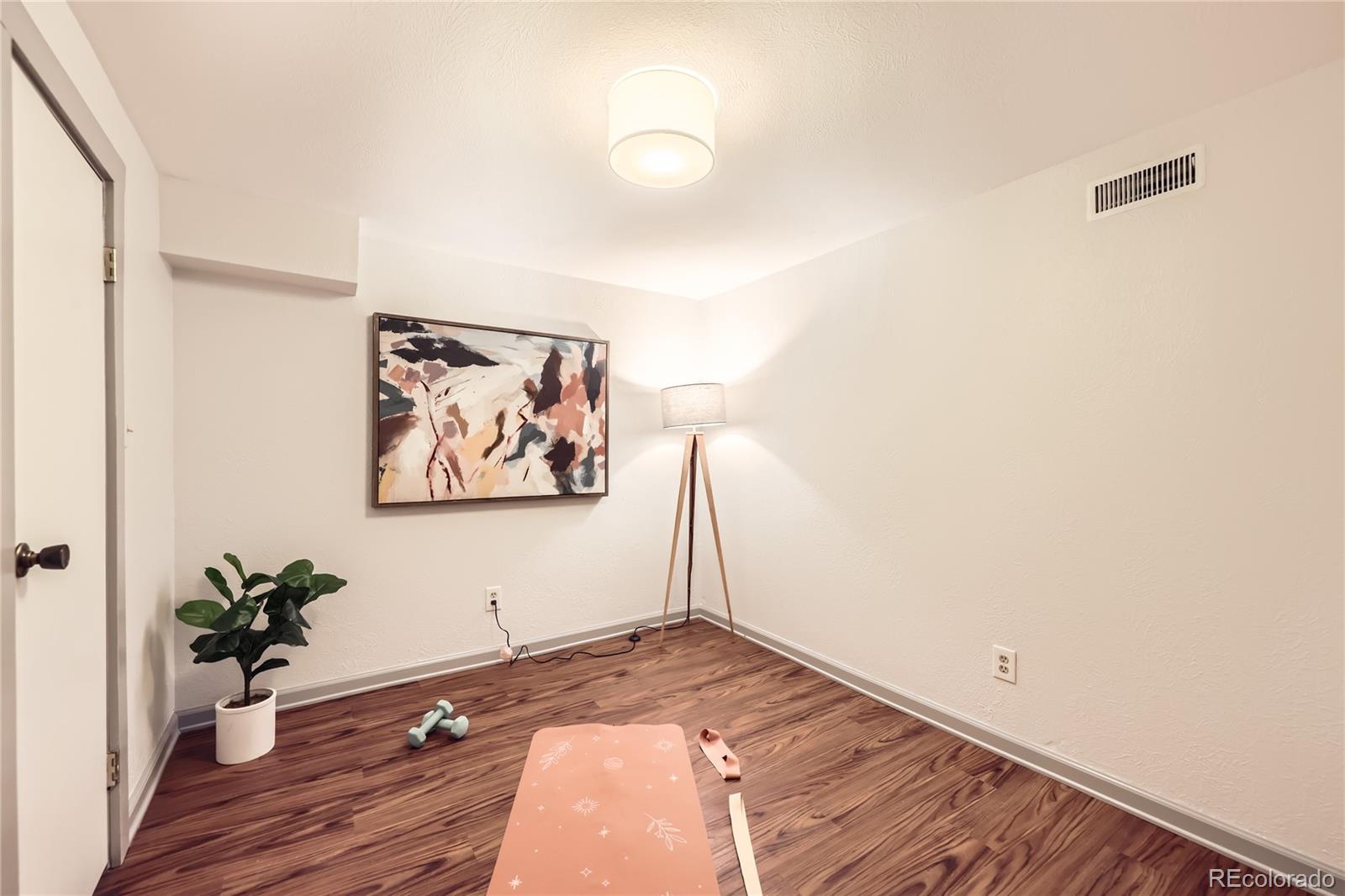 1157 N Downing Street