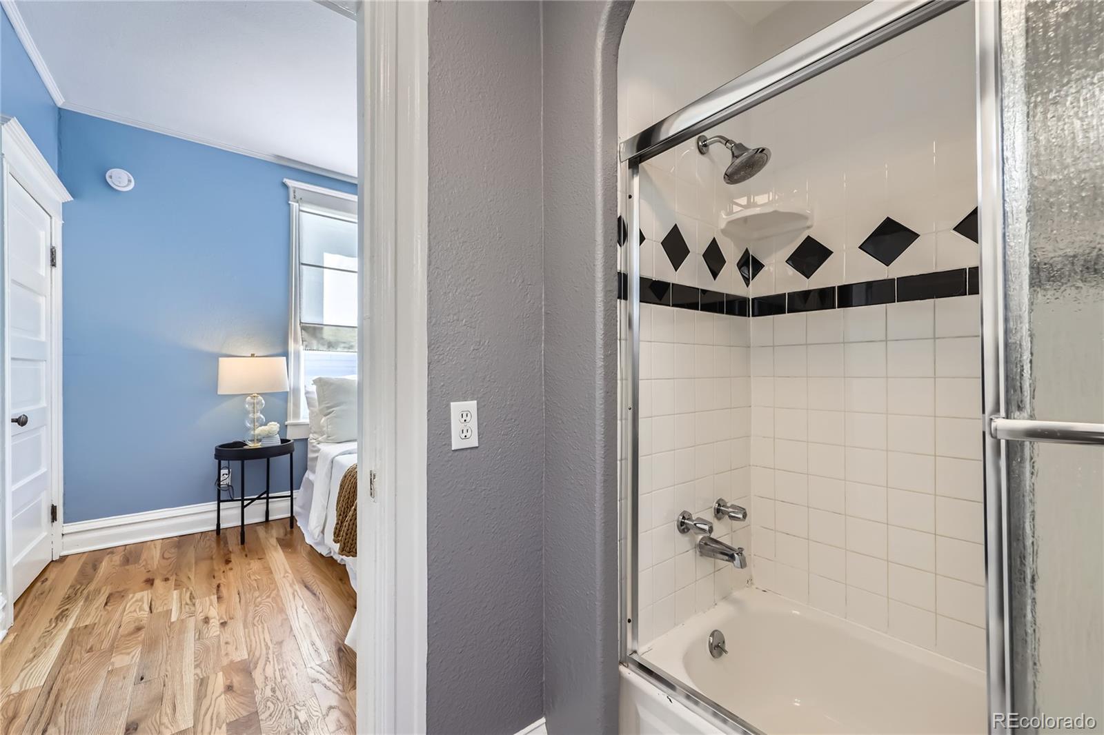 1157 N Downing Street