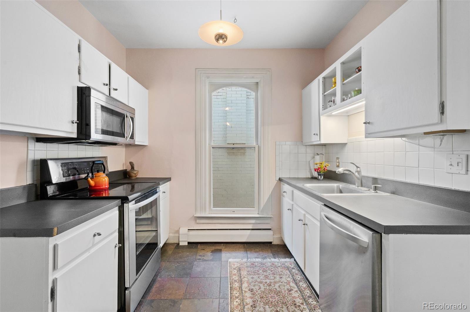 1130 N Lafayette Street Unit: 3