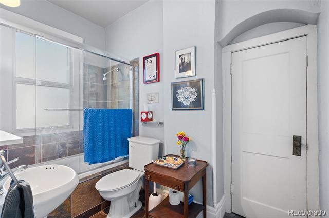 1130 N Lafayette Street Unit: 3