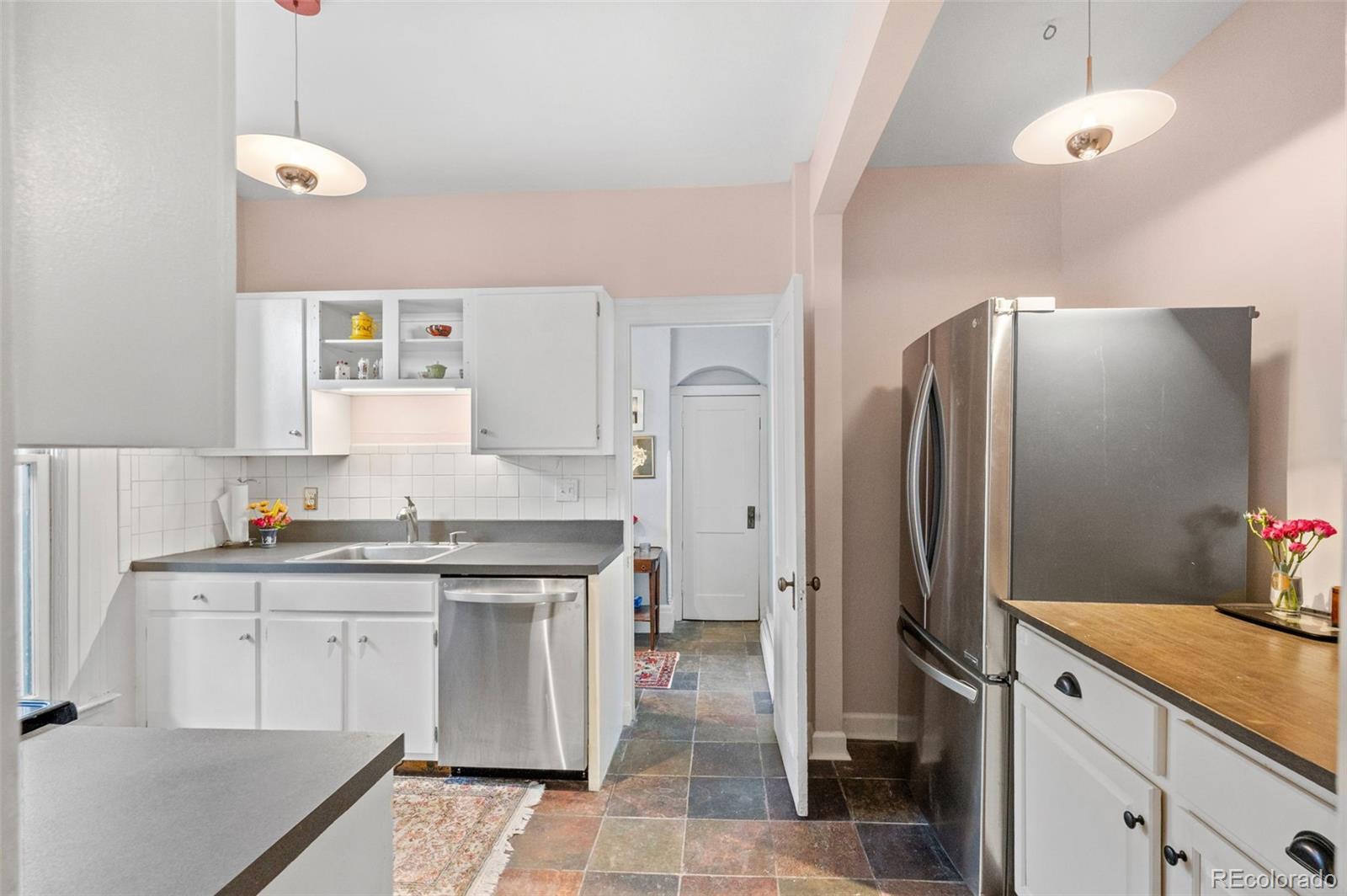 1130 N Lafayette Street Unit: 3