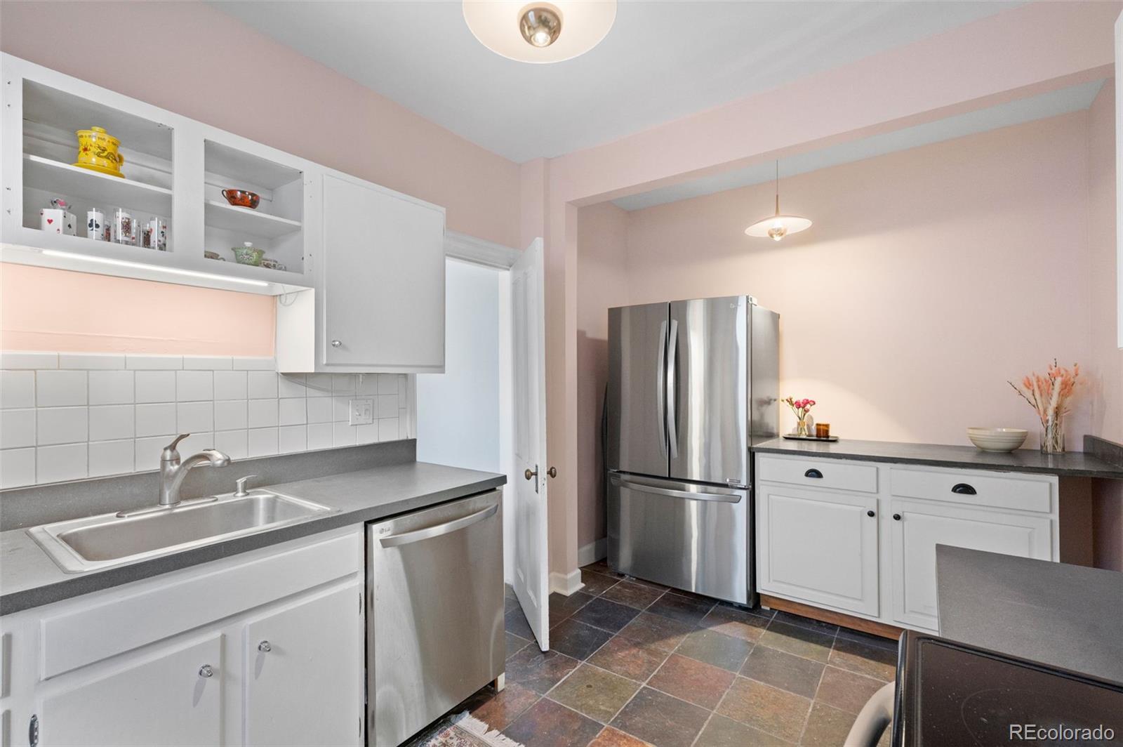 1130 N Lafayette Street Unit: 3
