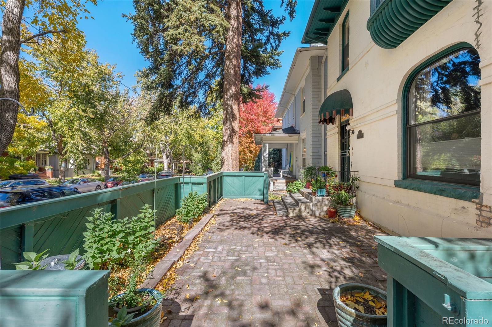 1130 N Lafayette Street Unit: 3