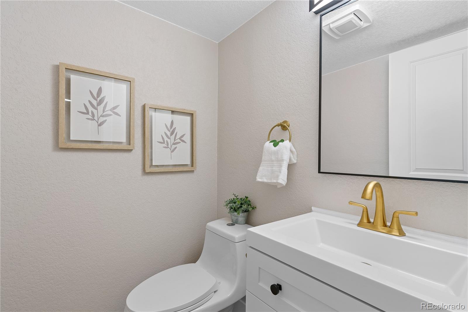 4128 S Mobile Circle Unit: D