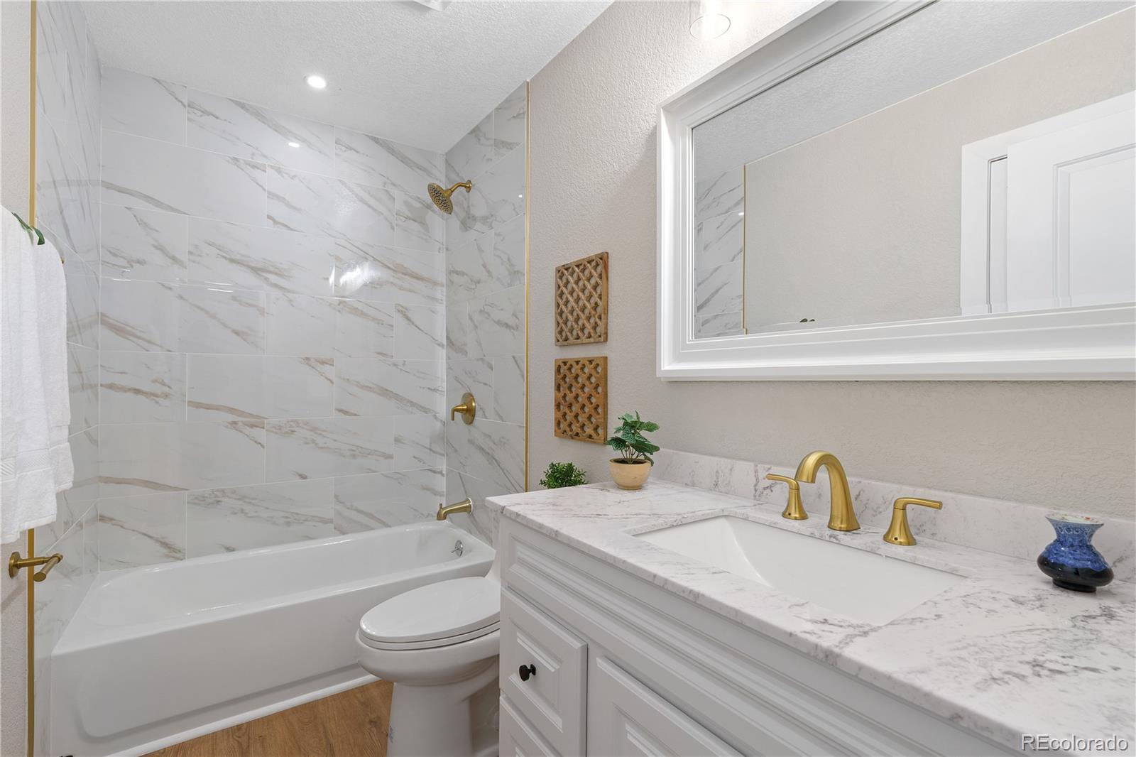 4128 S Mobile Circle Unit: D