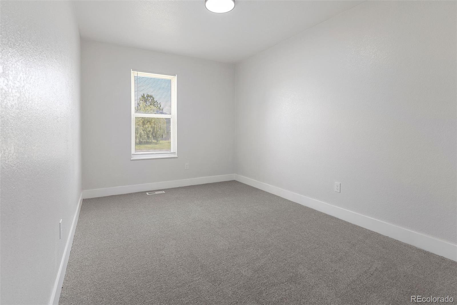 9411 NW Brentwood Way