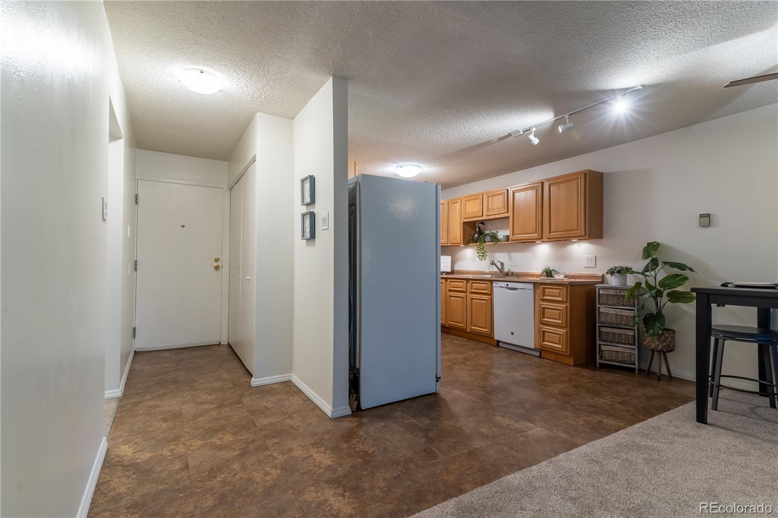 600 S Clinton Street Unit: 6A