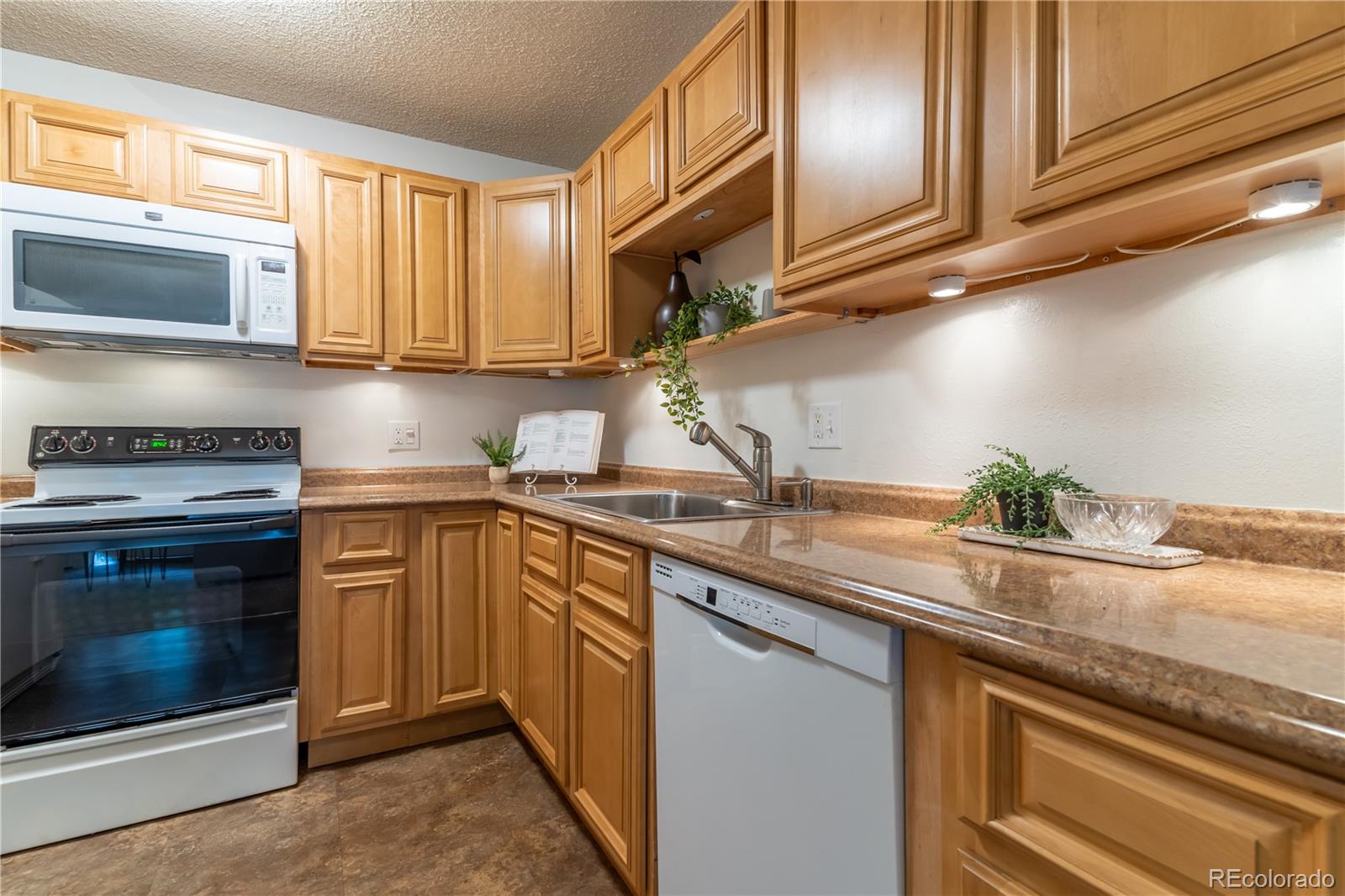600 S Clinton Street Unit: 6A
