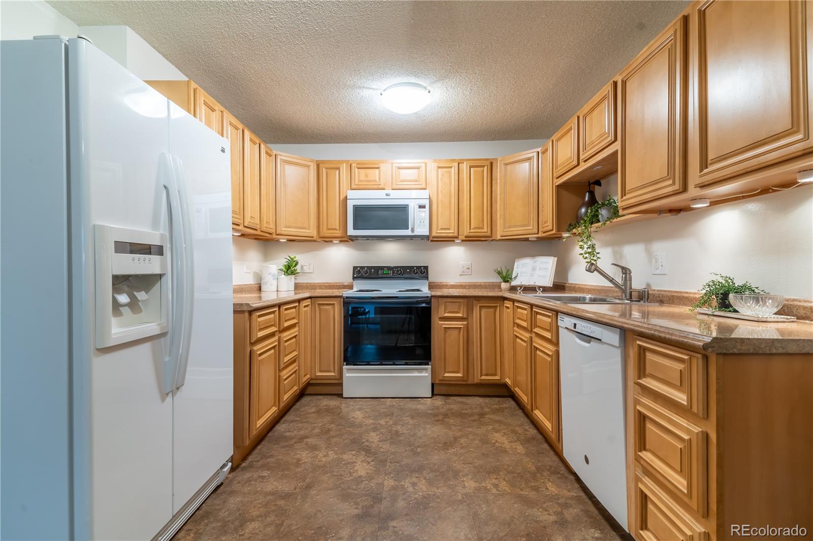 600 S Clinton Street Unit: 6A