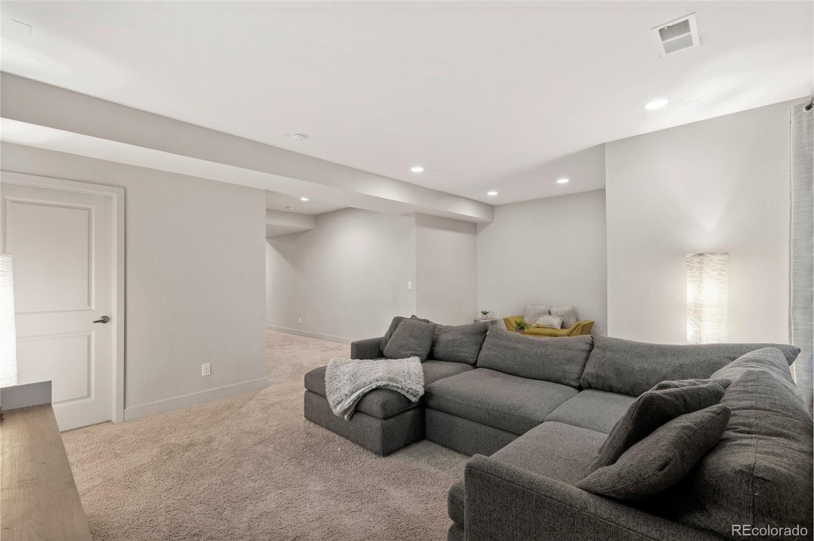 2120 W 68th Avenue