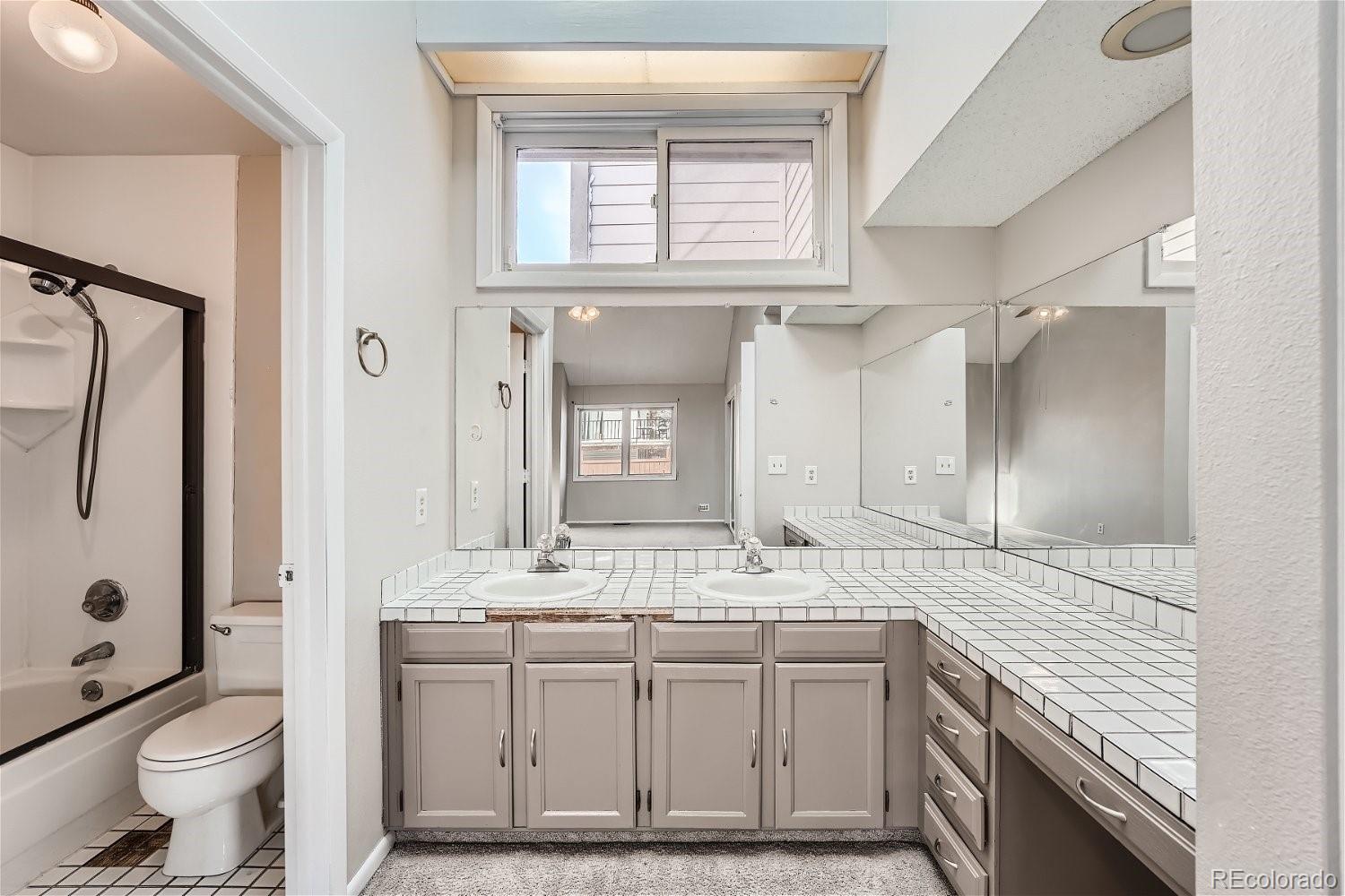 159 Xenon Street Unit: 32