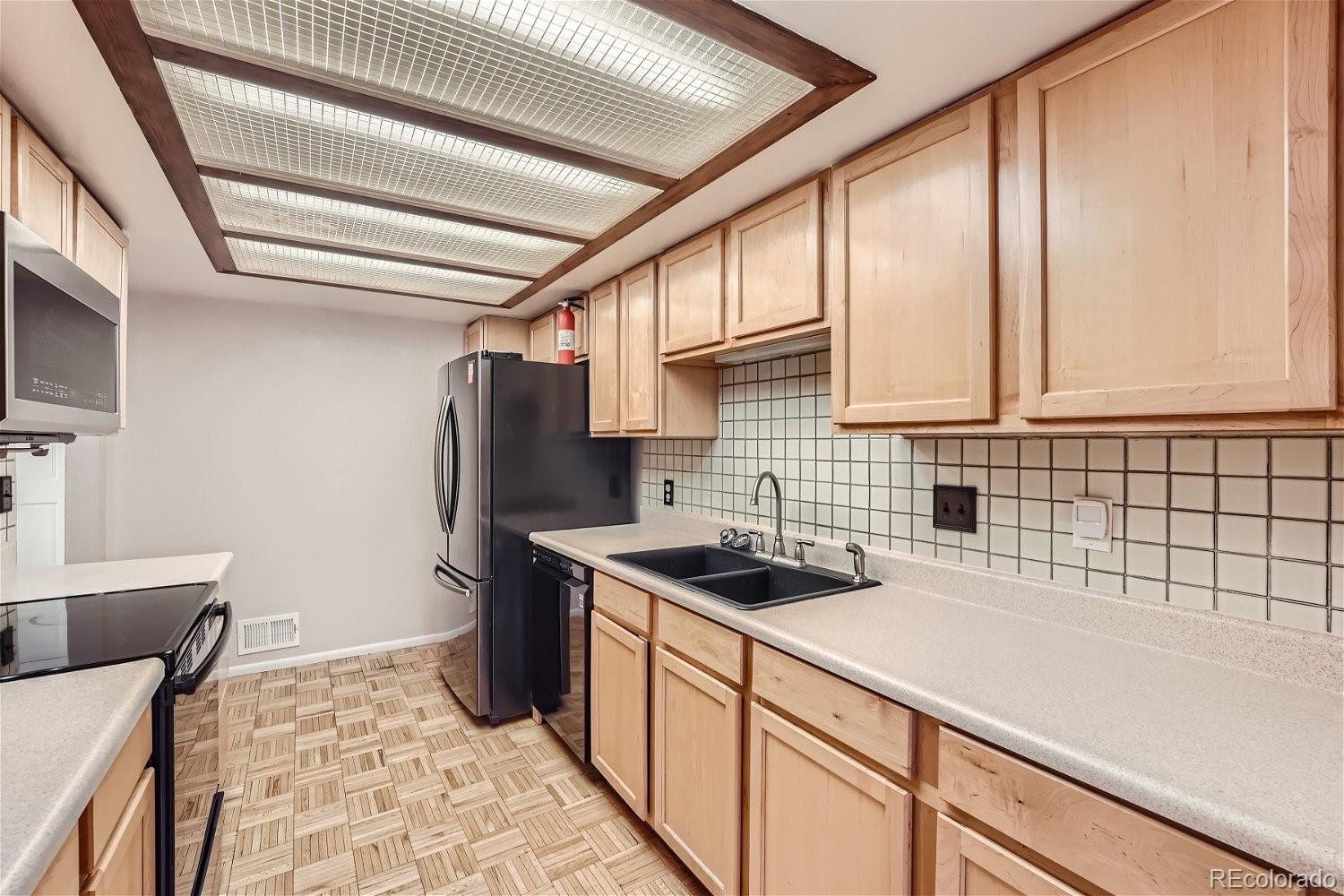 159 Xenon Street Unit: 32