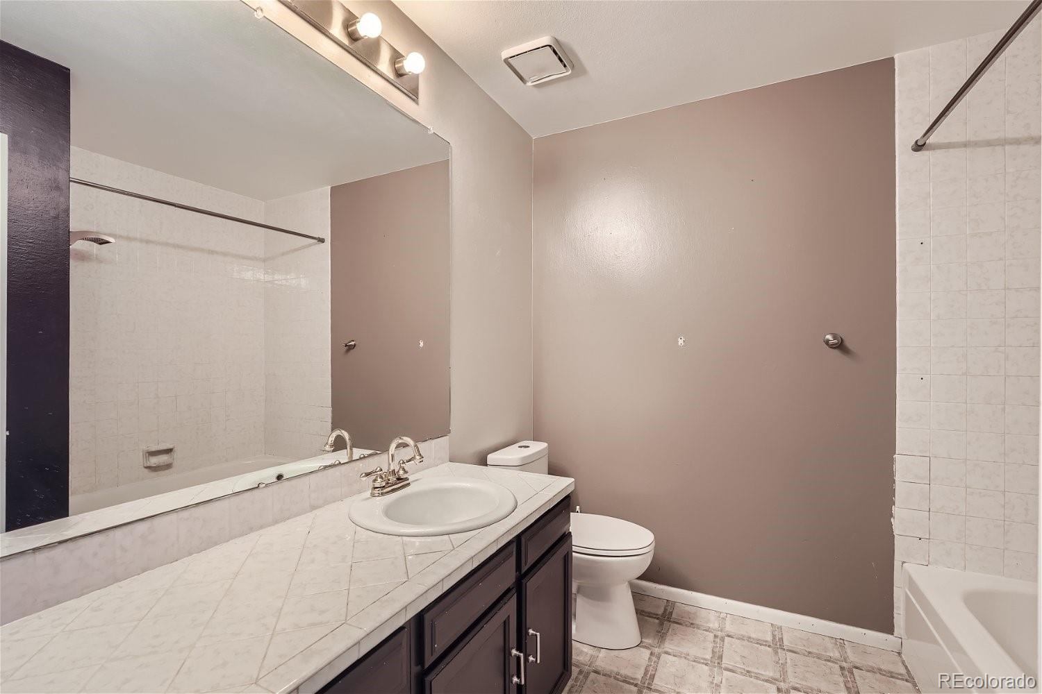 159 Xenon Street Unit: 32