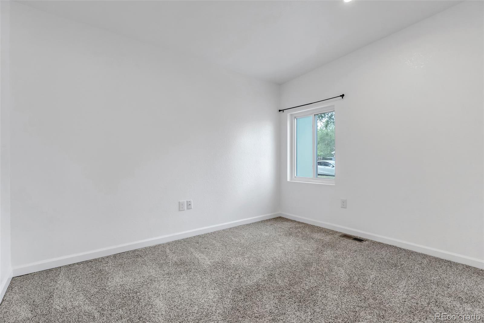 10 S Irving Street