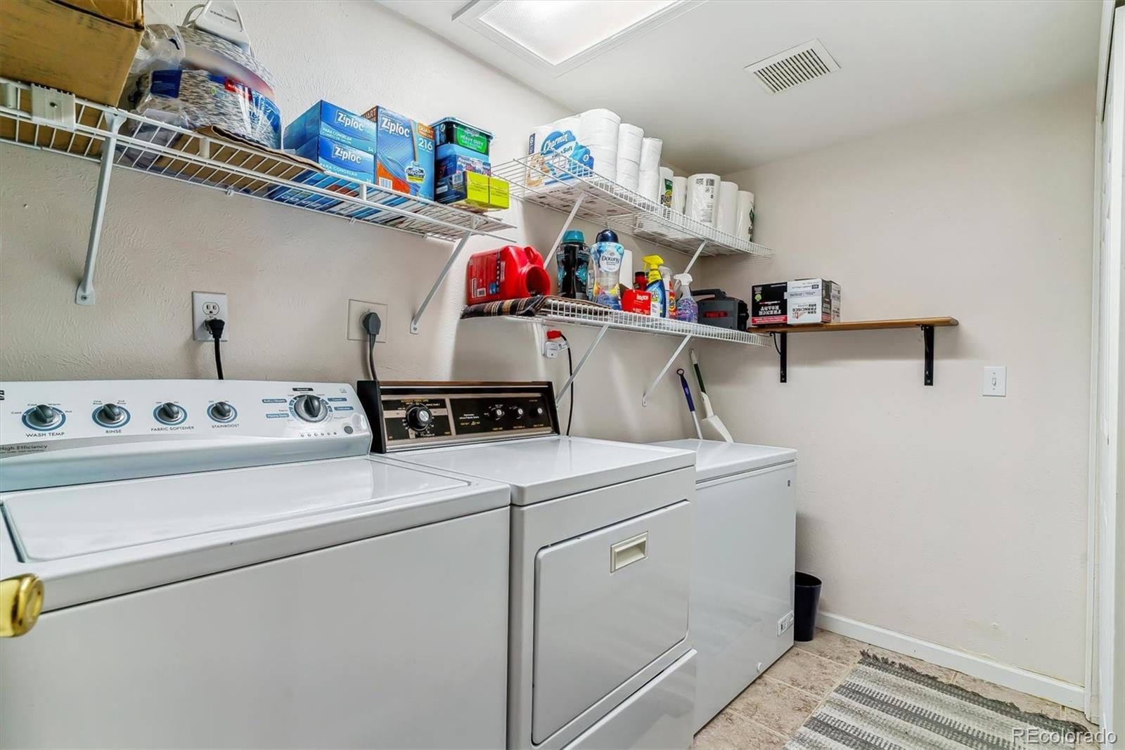 1492 S Cathay Street