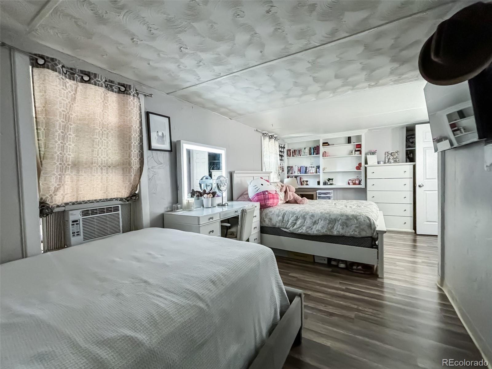 1500 W 1500 W Thornton Pkwy