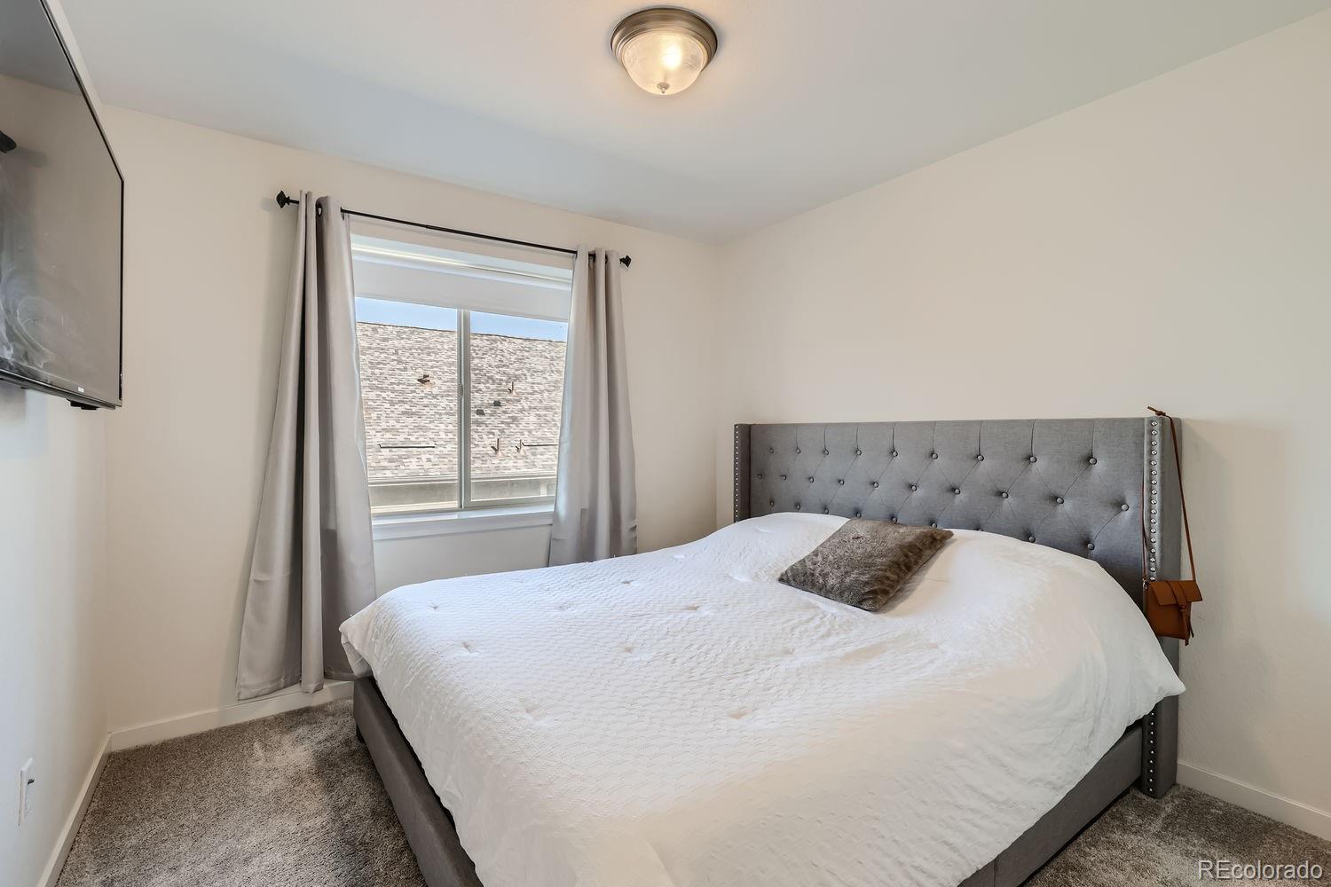 5266 Central Park Boulevard