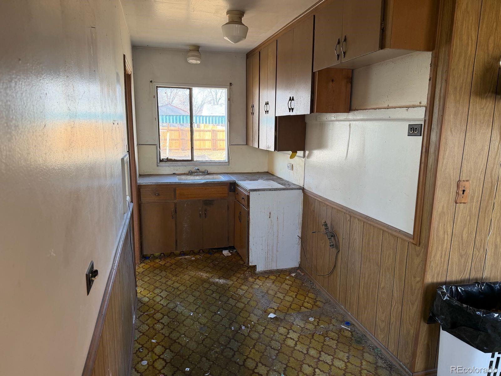 1965 S Hooker Circle