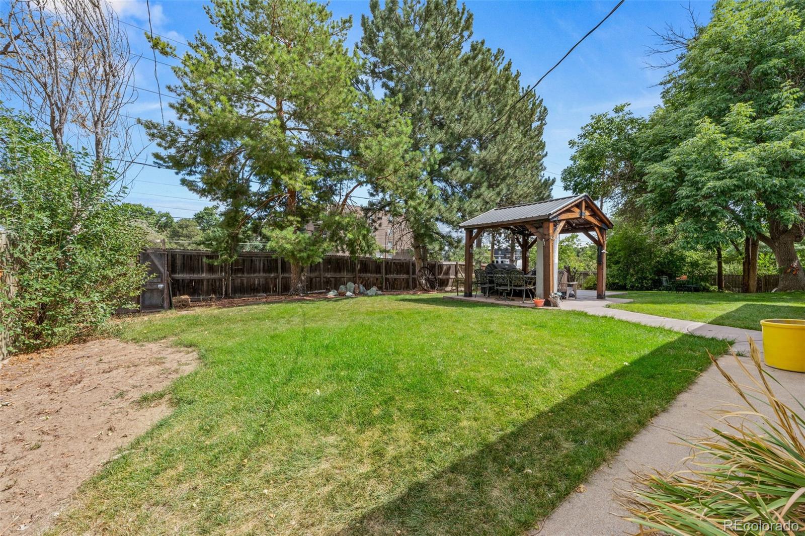 10768 Roseanna Drive