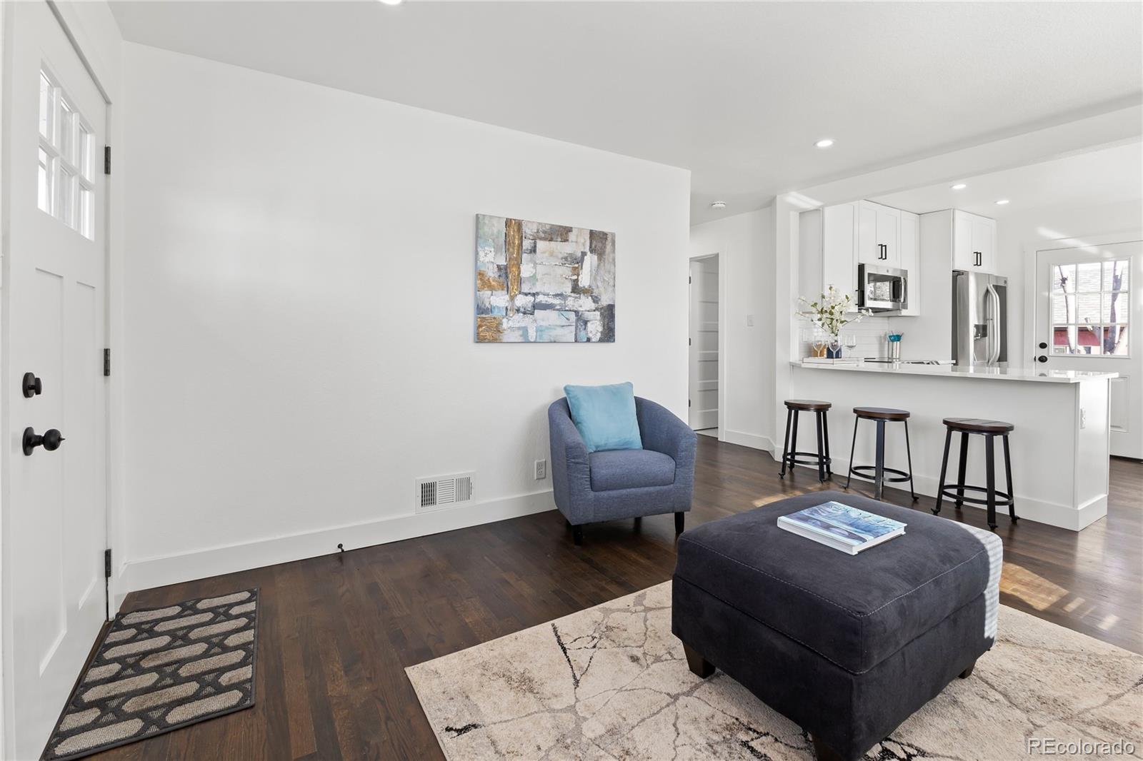 1102 S Patton Court