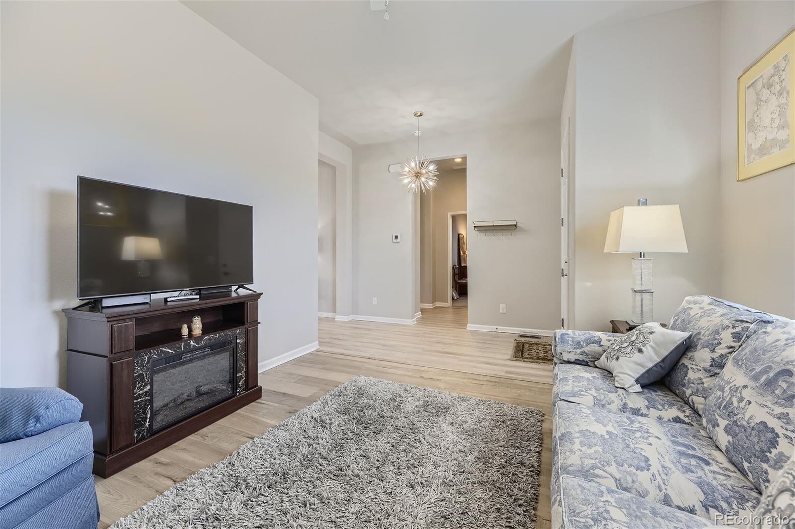 22536 E Glidden Drive