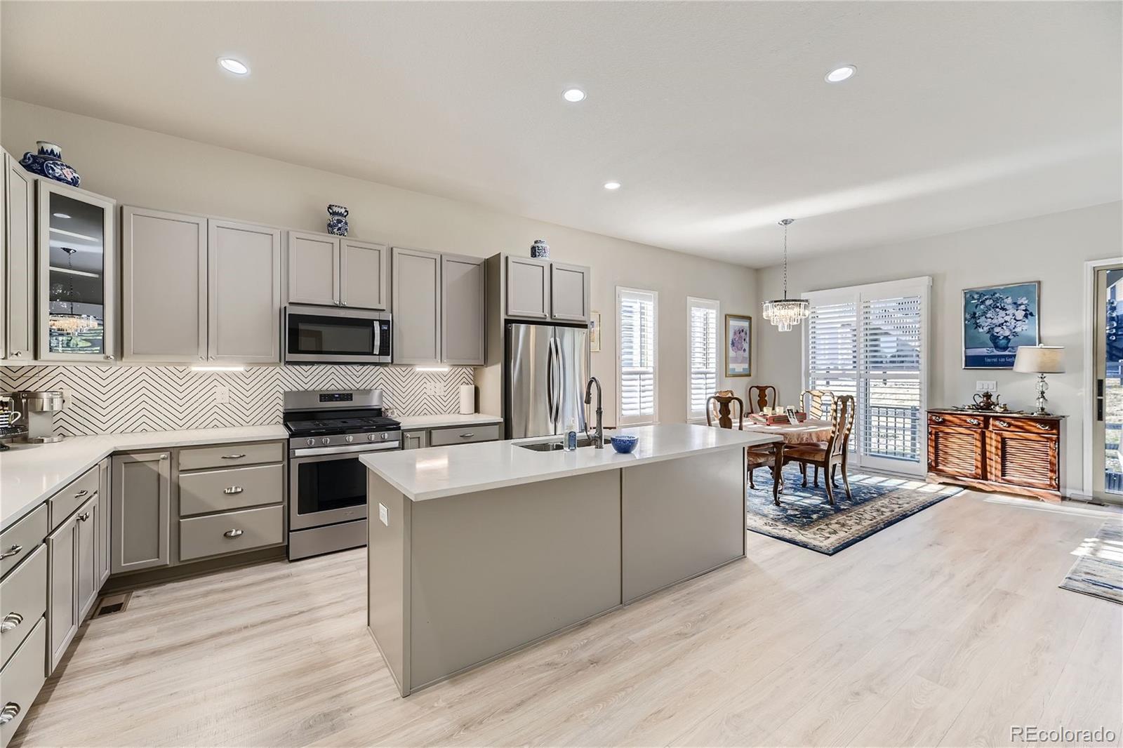 22536 E Glidden Drive