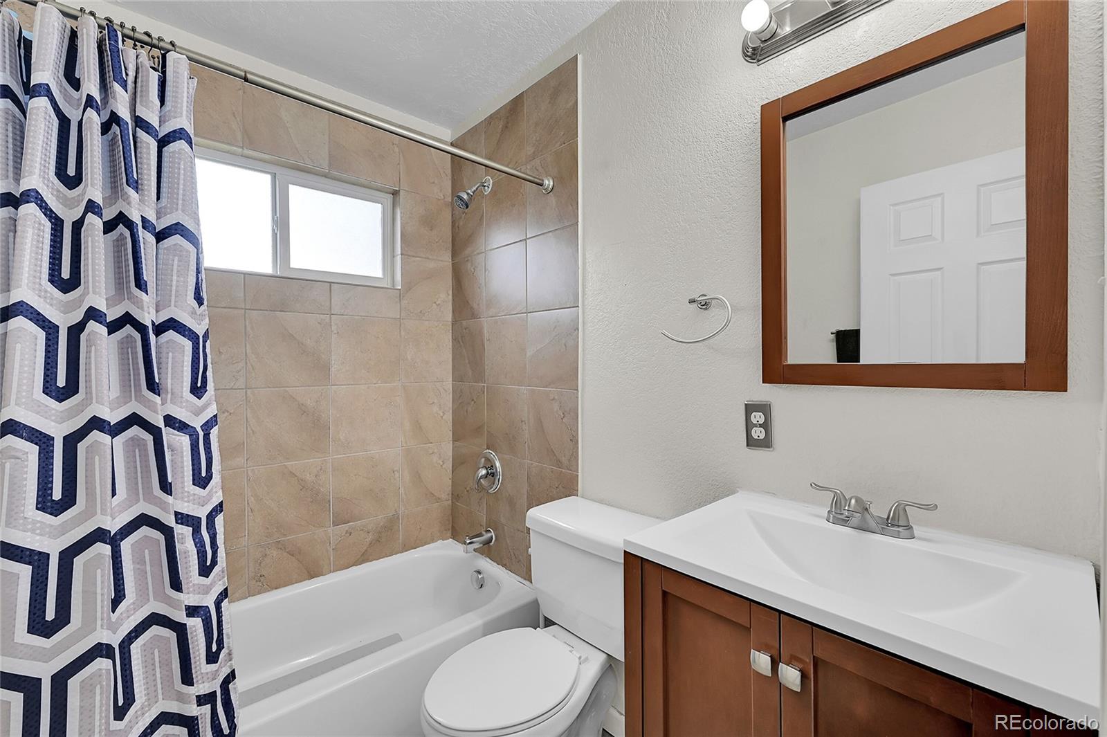 1250 Eppinger Boulevard