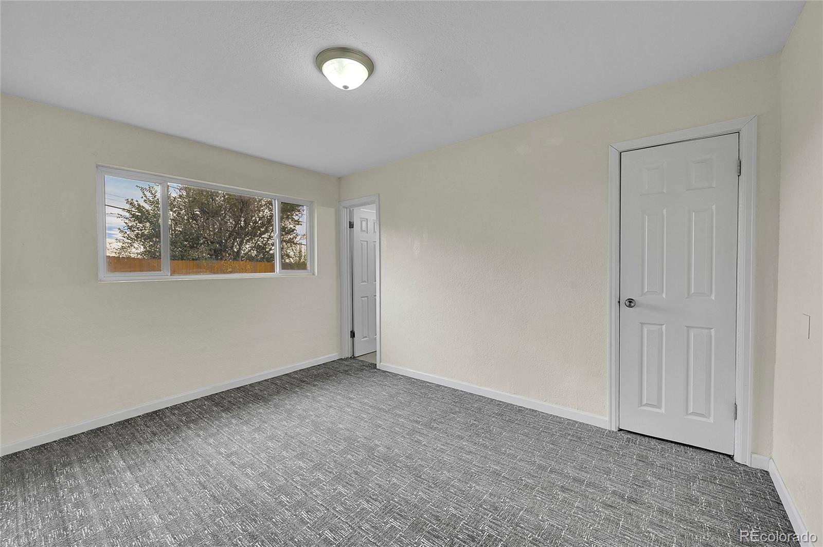 1250 Eppinger Boulevard