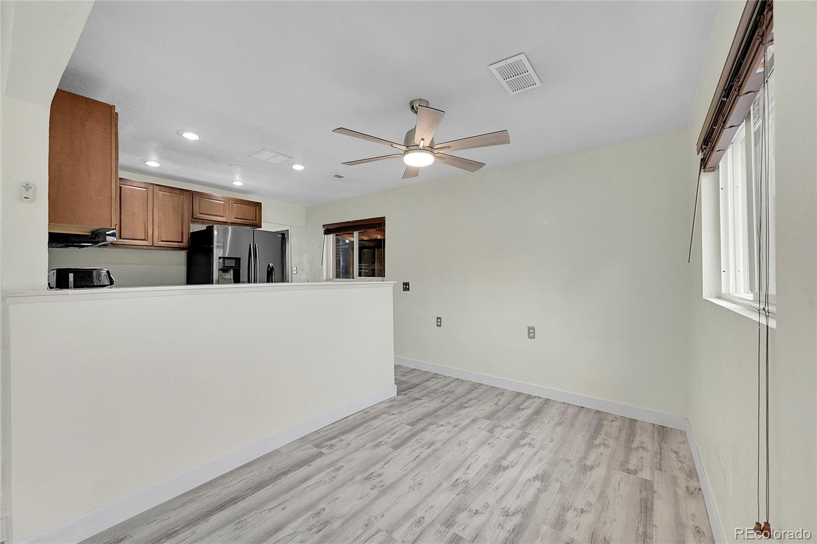 1250 Eppinger Boulevard