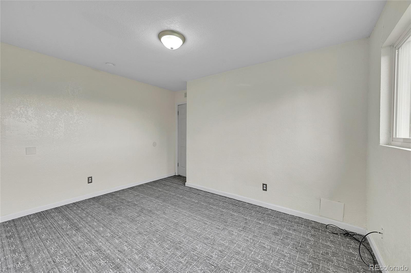 1250 Eppinger Boulevard