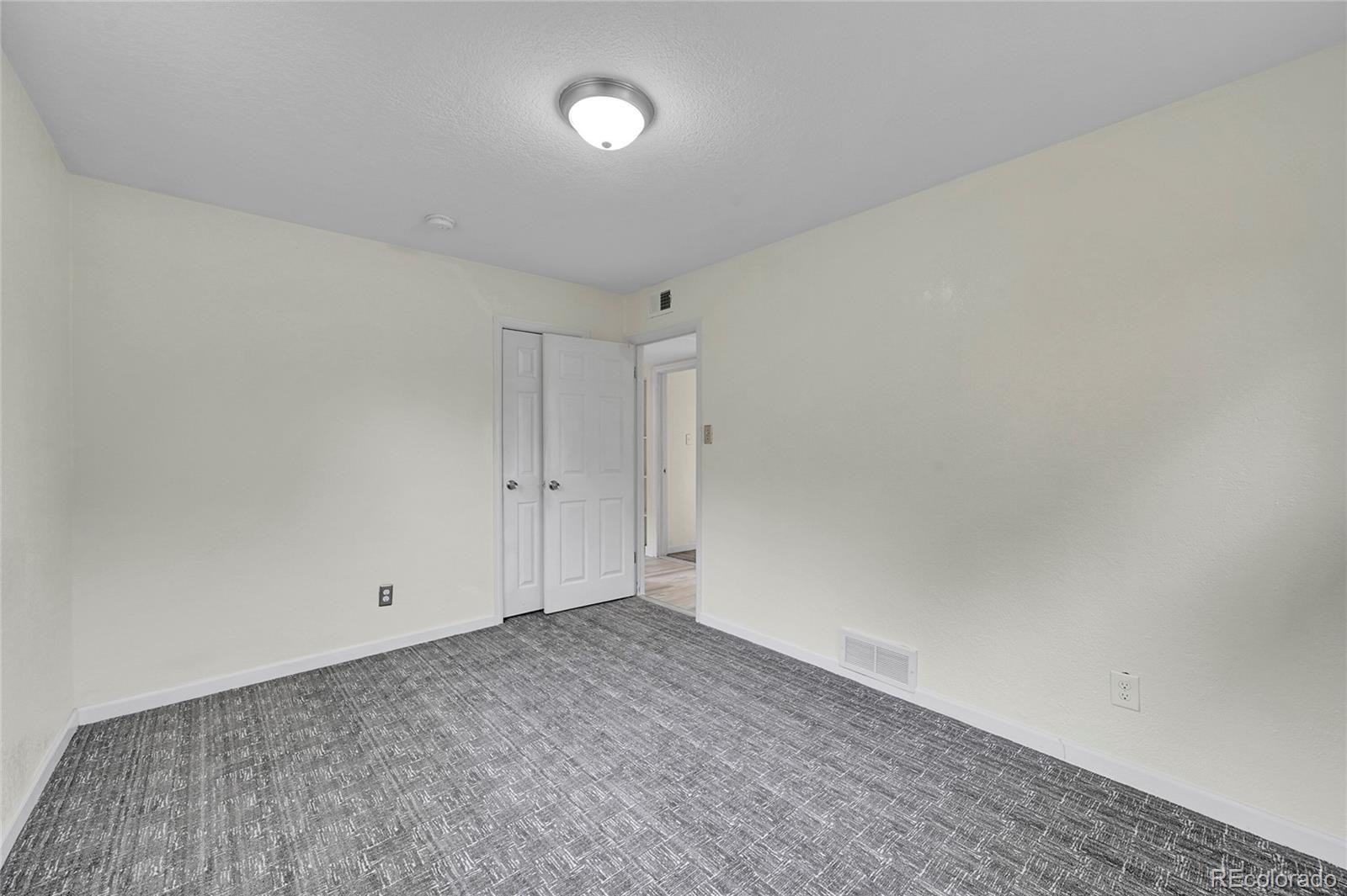 1250 Eppinger Boulevard