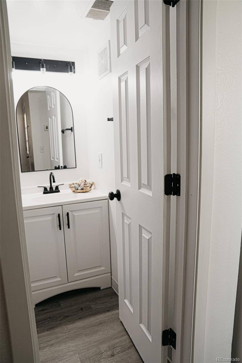 922 S Dearborn Way Unit: 20