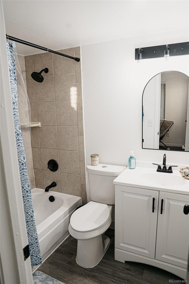 922 S Dearborn Way Unit: 20