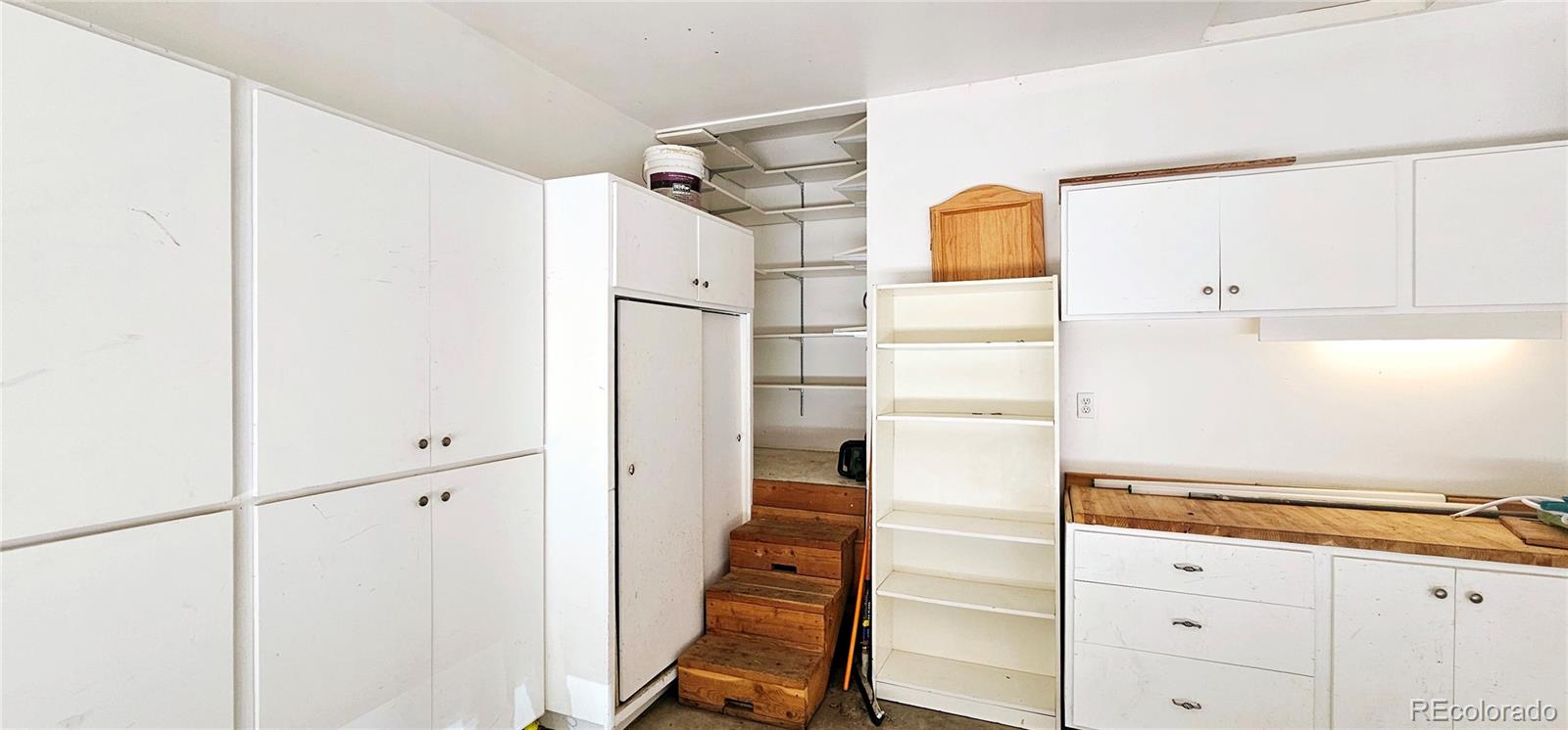 7873 S Windermere Circle