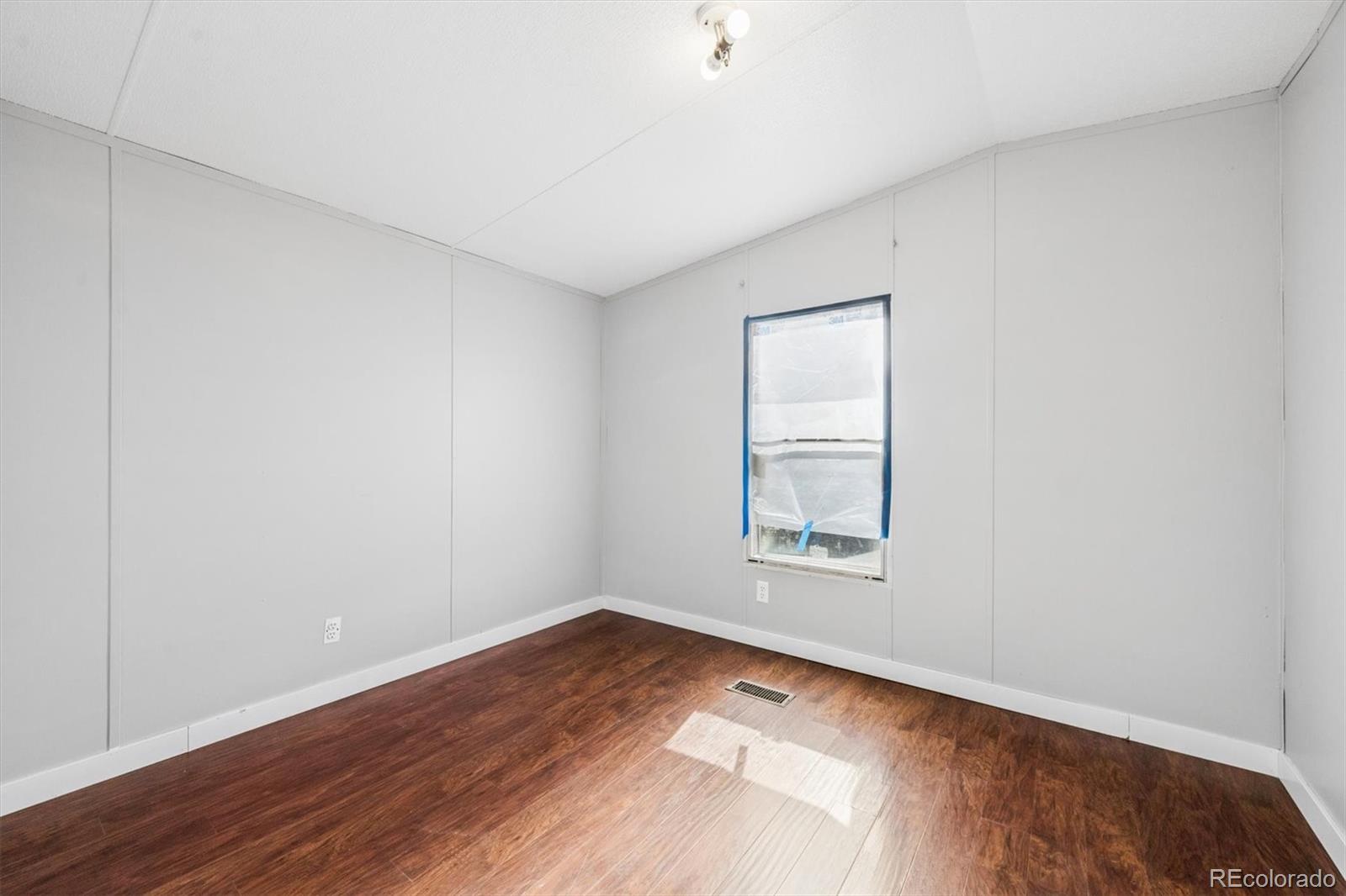 5231 Riverdale Lane