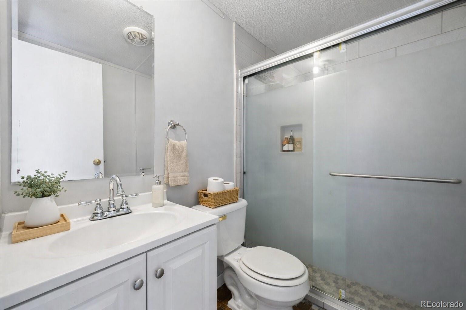 5231 Riverdale Lane