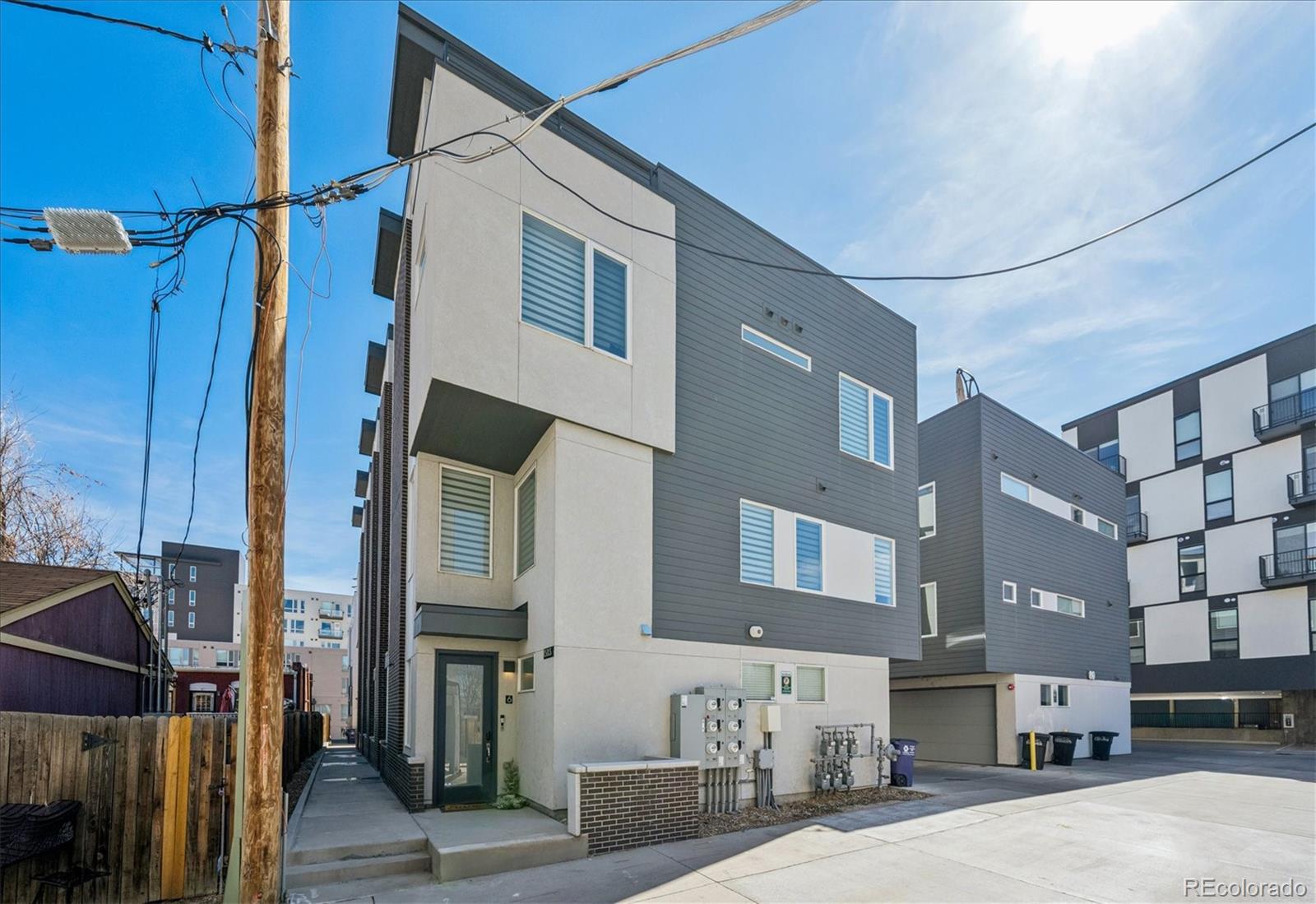 1583 Grove Street Unit: 2