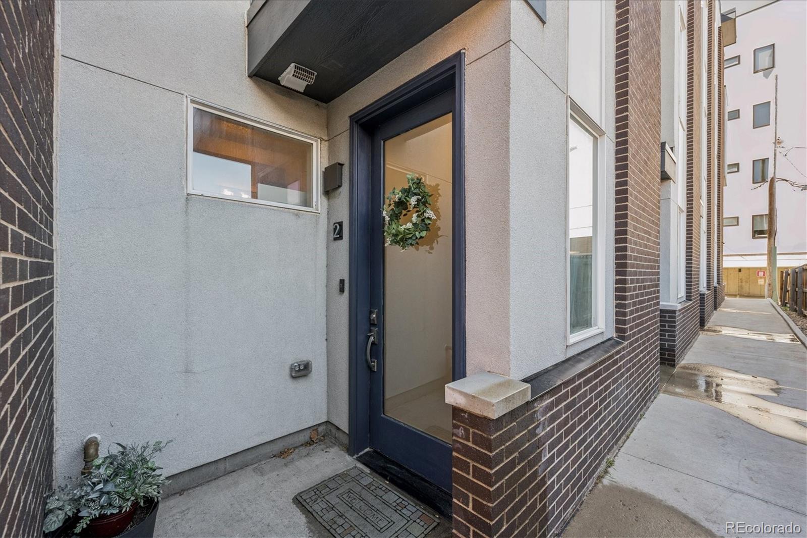 1583 Grove Street Unit: 2