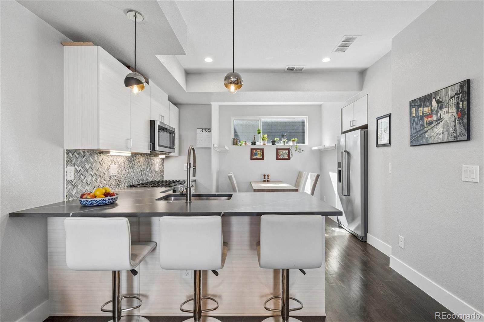 1583 Grove Street Unit: 2