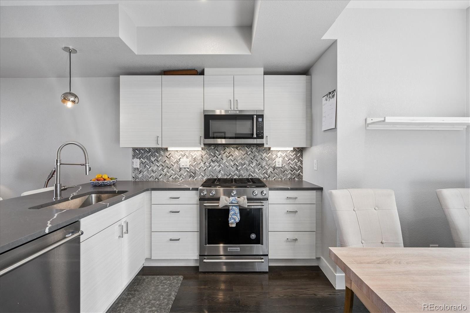 1583 Grove Street Unit: 2