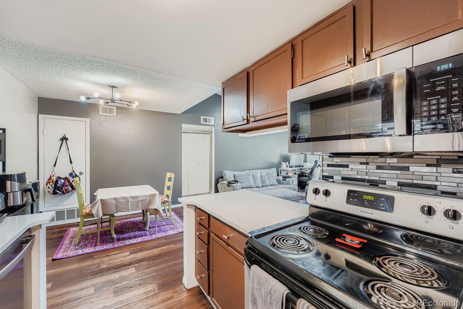 908 S Walden Way Unit: 201