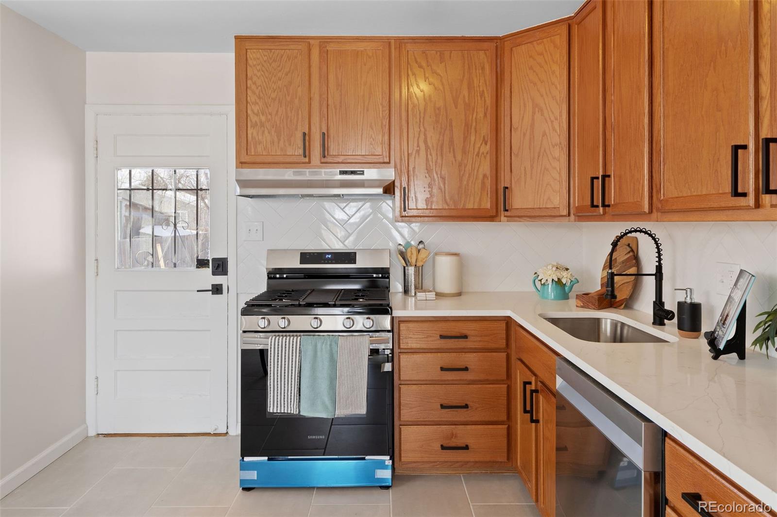 1535 S Xavier Street