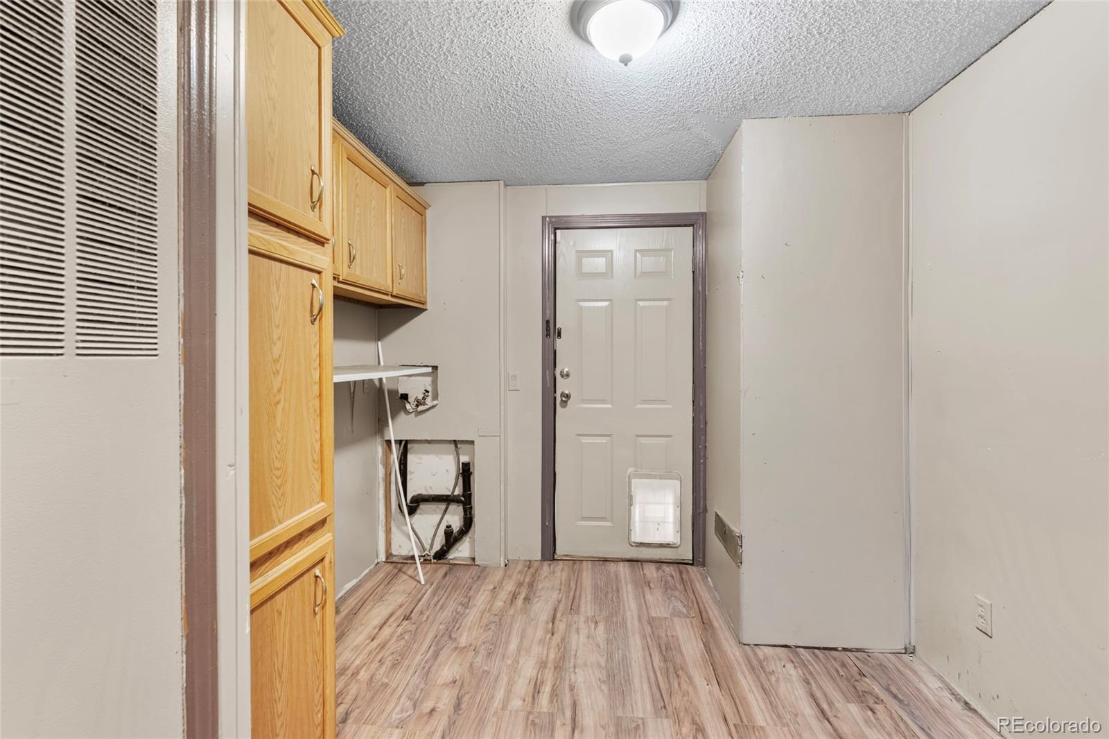 1500 W Thorton Parkway