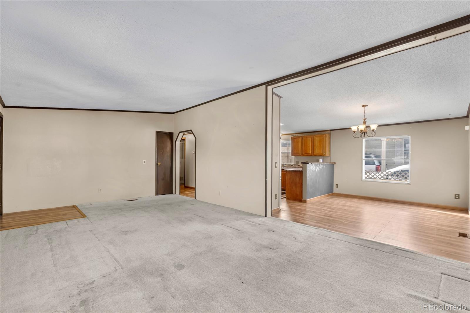 1500 W Thorton Parkway