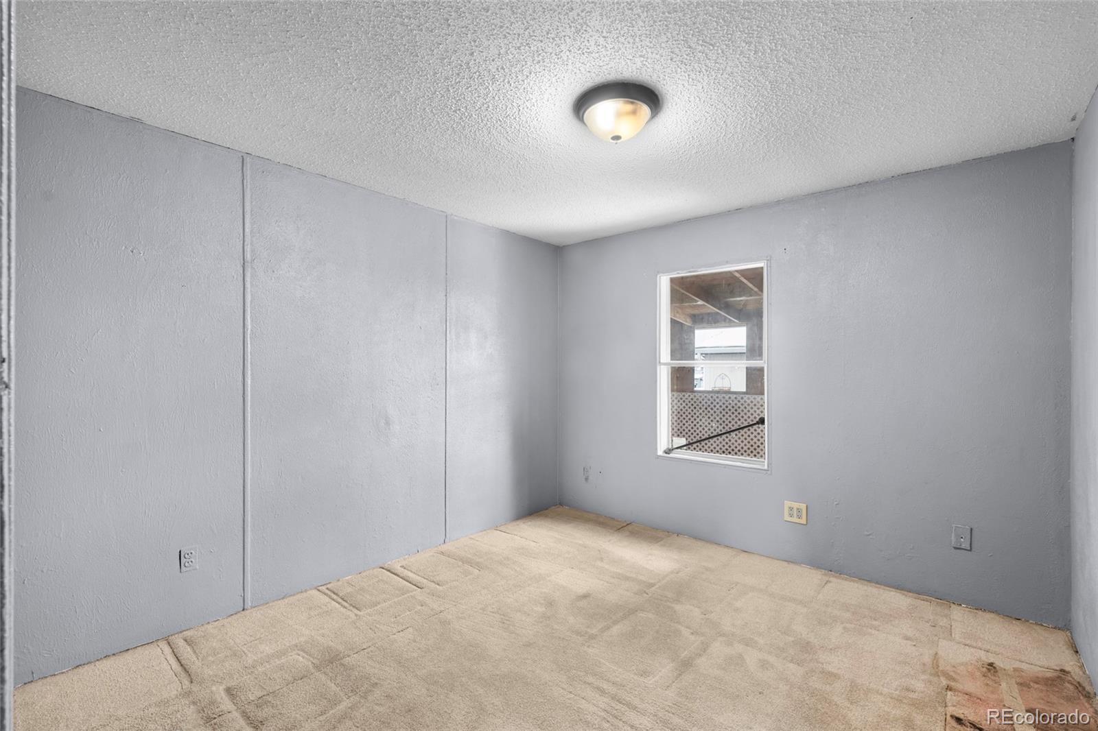 1500 W Thorton Parkway