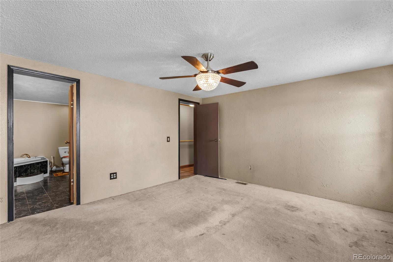 1500 W Thorton Parkway