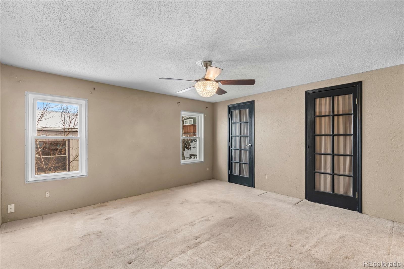 1500 W Thorton Parkway