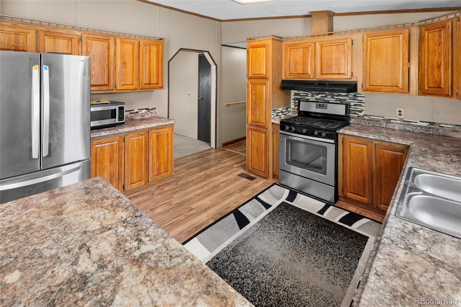 1500 W Thorton Parkway