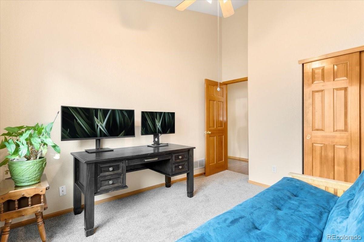 5564 S Fenton Street