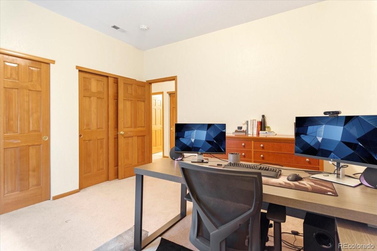 5564 S Fenton Street